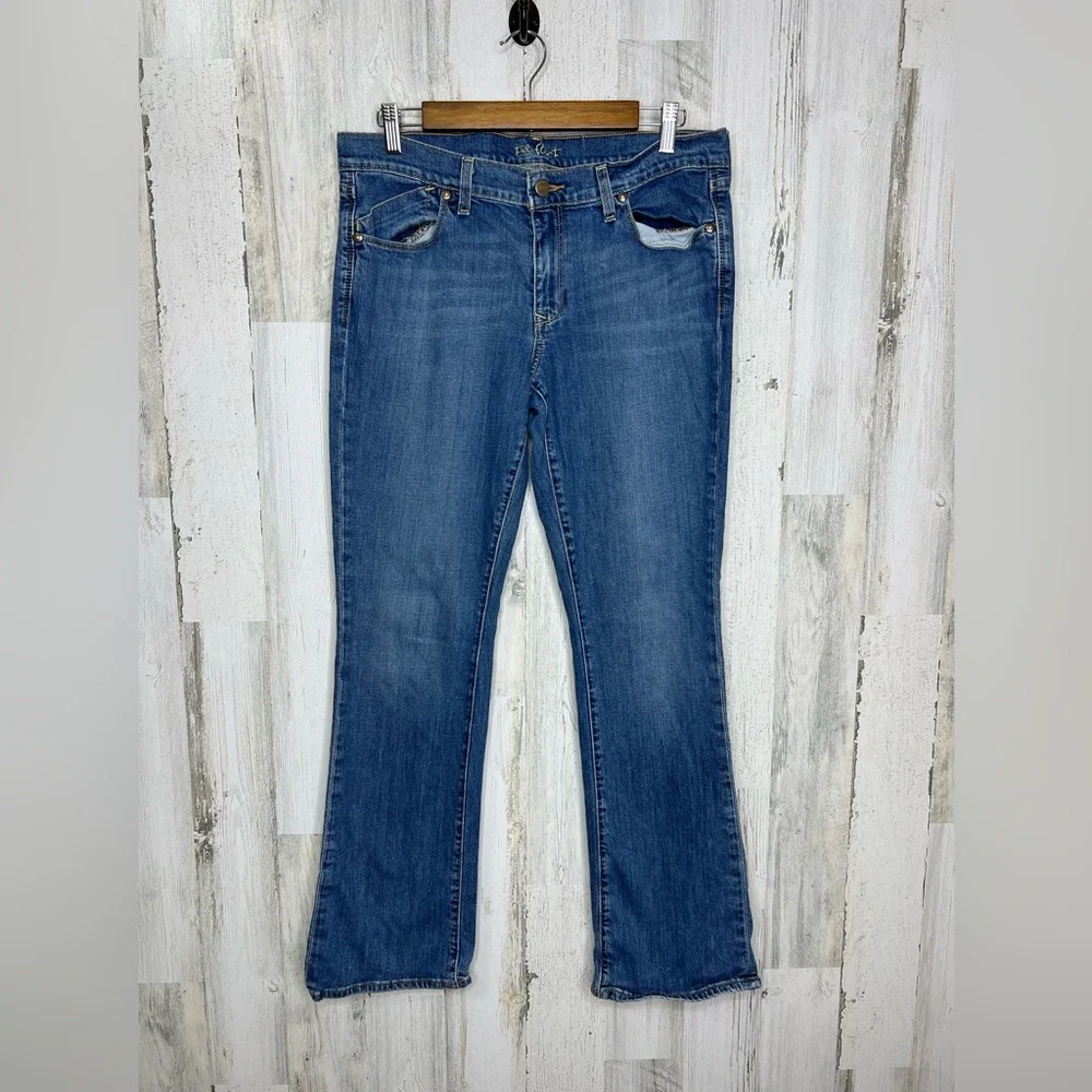 Old Navy The Flirt Women's Low Rise Denim Jeans Blue Size 12 - Picture 1 of 16